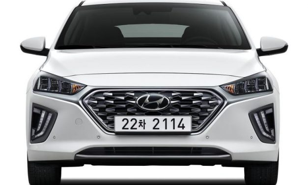 NEW HYUNDAI IONIQ HYBRID AND PLUG-IN MAXIMISE CONNECTIVITY