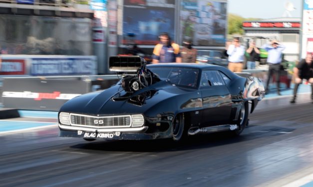 SALOON CAR RACING FROM ANOTHER PLANET