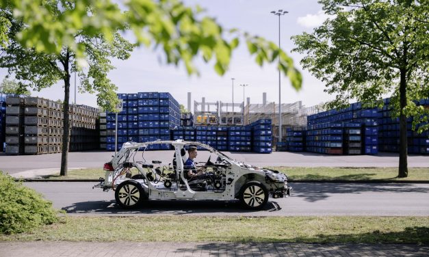CUTAWAY MODEL “eGON” OFFERS INSIGHTS INTO VEHICLE TECHNOLOGY AT IDEENEXPO