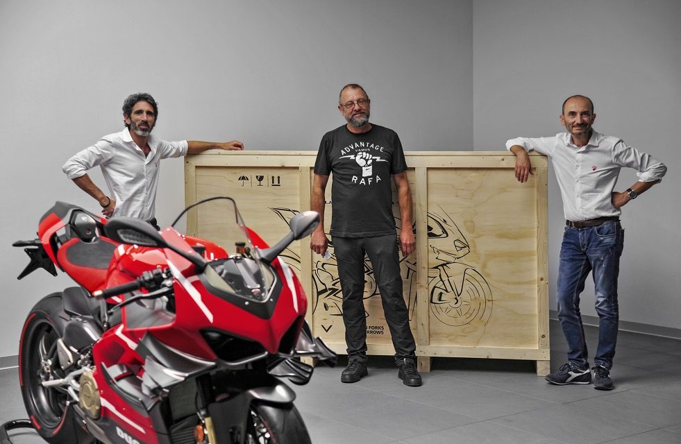 SUPERLEGGERA V4 001/500 DELIVERED AT BORGO PANIGALE