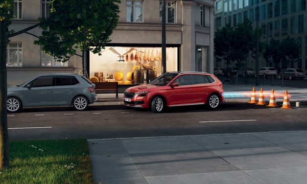 ŠKODA ASSISTANTS ACTIVELY SUPPORT, WARN AND PROTECT