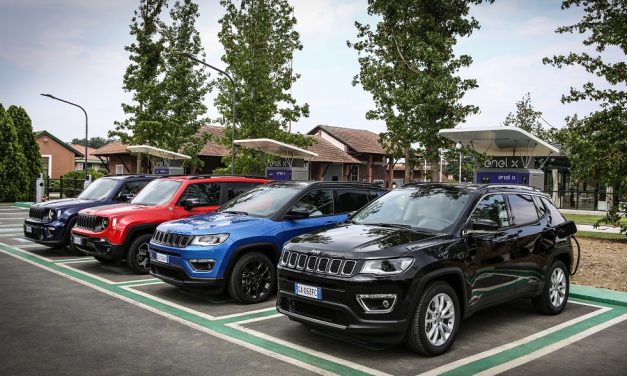 RENEGADE 4XE: THE JEEP® TAKE ON THE PLUG-IN HYBRID