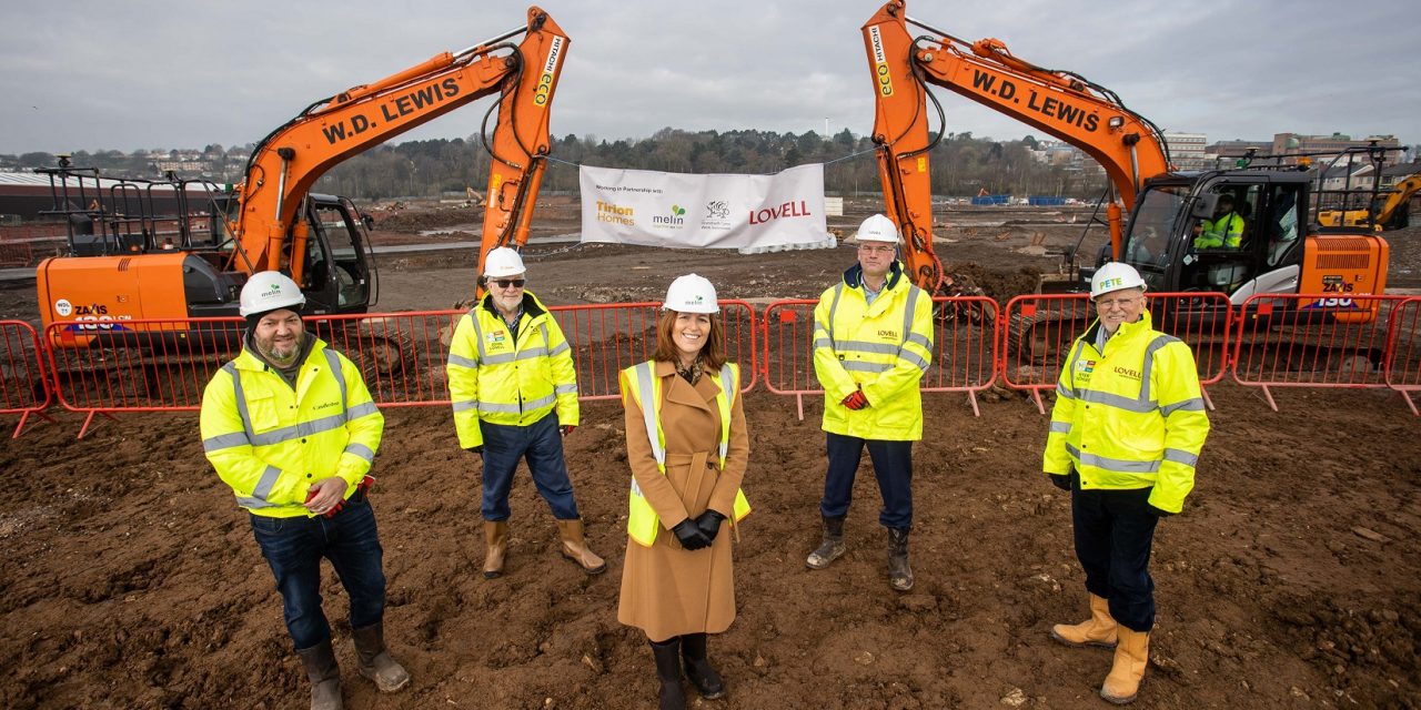 Breaking-ground ceremony marks work being underway on over 500 new homes on Royal Victoria Court