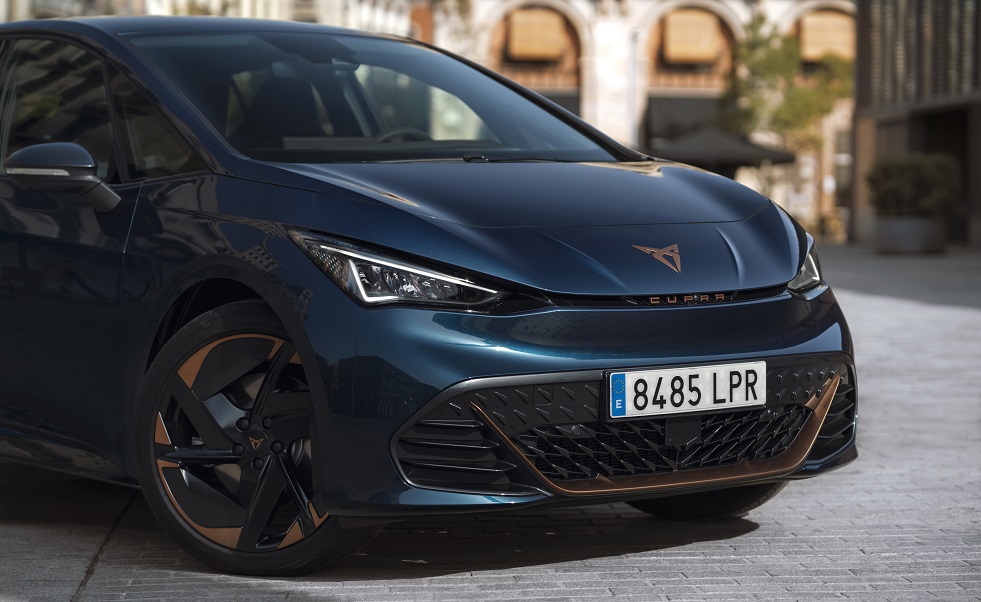 CUPRA opens order books for e-Boost derivatives alongside finance options for CUPRA Born