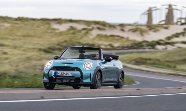 Celebrating 30 Years of the Convertible: The MINI Convertible Seaside Edition