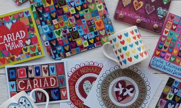 Love and hearts are all around this Santes Dwynwen – Welsh gifts for Welsh lovers on 25th January
