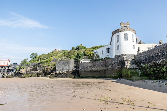 Stay in the Pembrokeshire spots starring in the BBC’s All At Sea Series with specialist Coastal Cottages