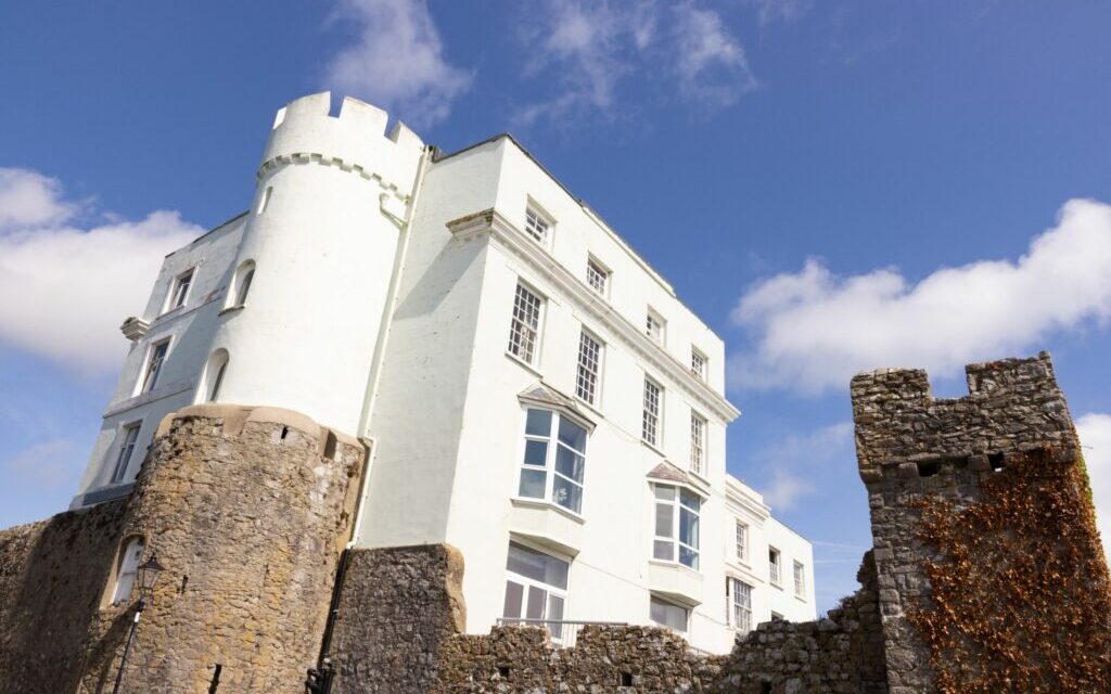 Tenby’s Imperial Hotel: Your Career Kickstart! 20 Local Jobs – Recruitment Open Day Announced! Join Our Team and Shape the Future of a Tenby Icon – We’re Hiring Locally!