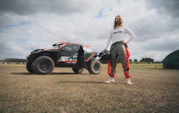 Music meets motorsport: Sam Ryder in the Dacia Sandrider!