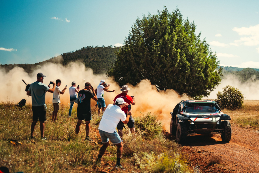 The Dacia Sandriders are all set to push in Portugal