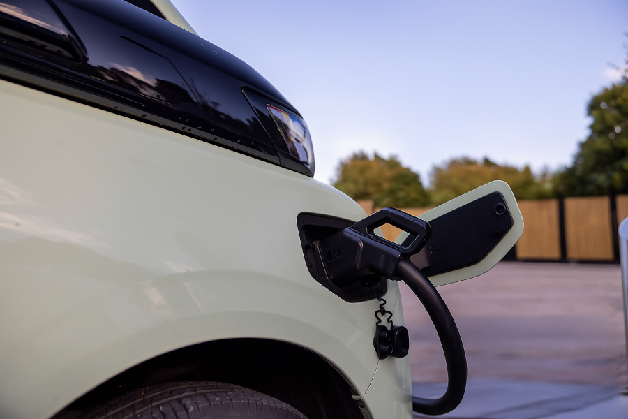 Farizon powers up new charging partnerships