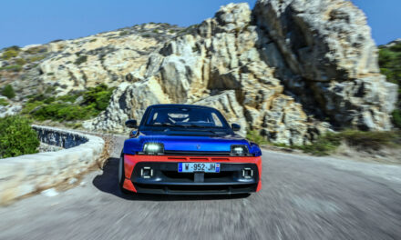 Renault 5 Turbo 3E excites with its first public runs at the Historic Tour de Corse rally