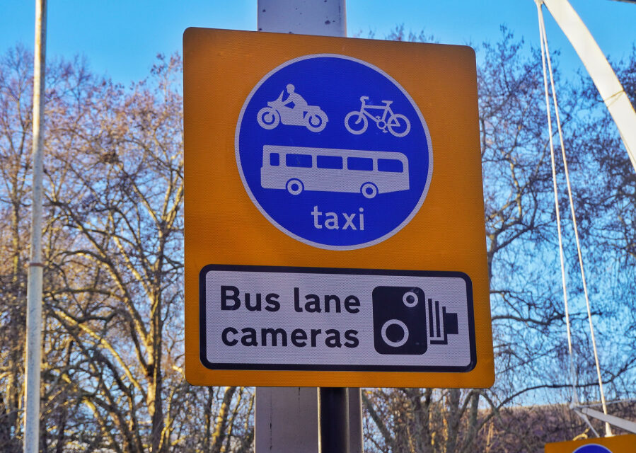 Wise up on box junctions, bus lanes and zigzags, says GEM